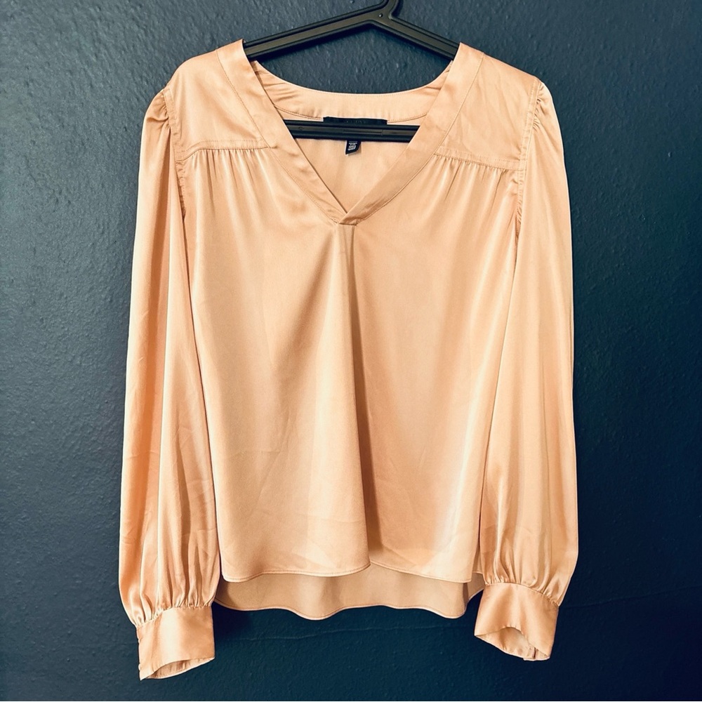 White House Black Market Women's Pink Long-Sleeve Blouse Size M